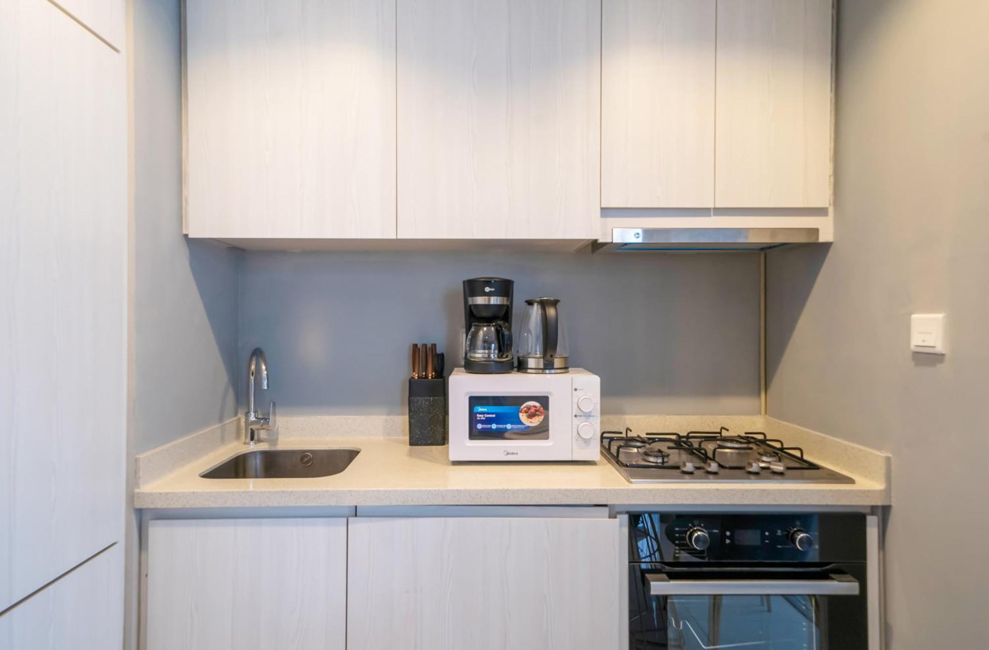Spacious & Fully Furnished 1br In Zada