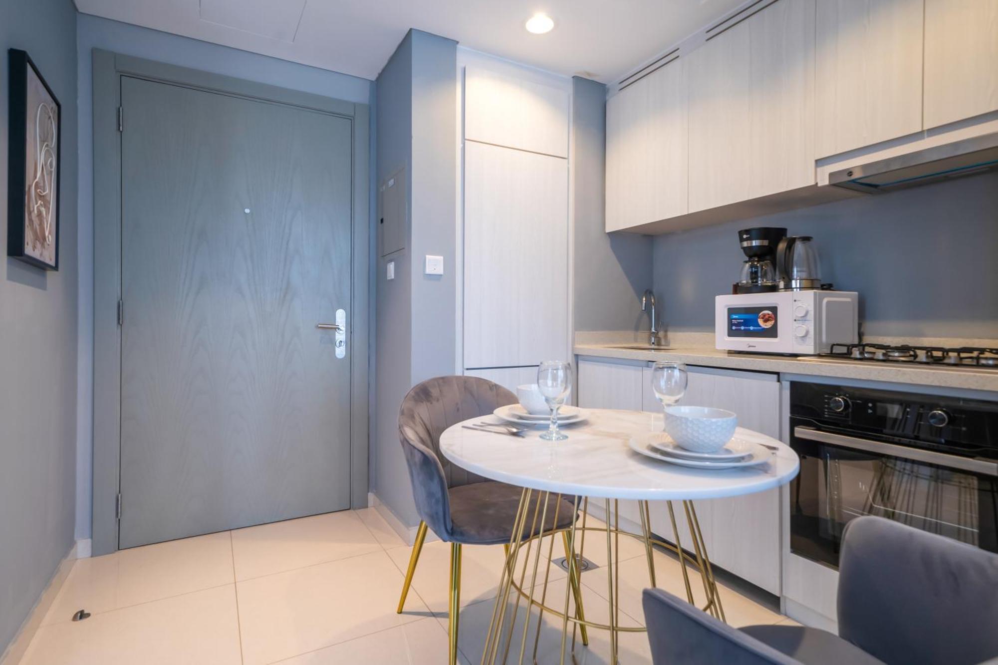Spacious & Fully Furnished 1br In Zada Apartment *