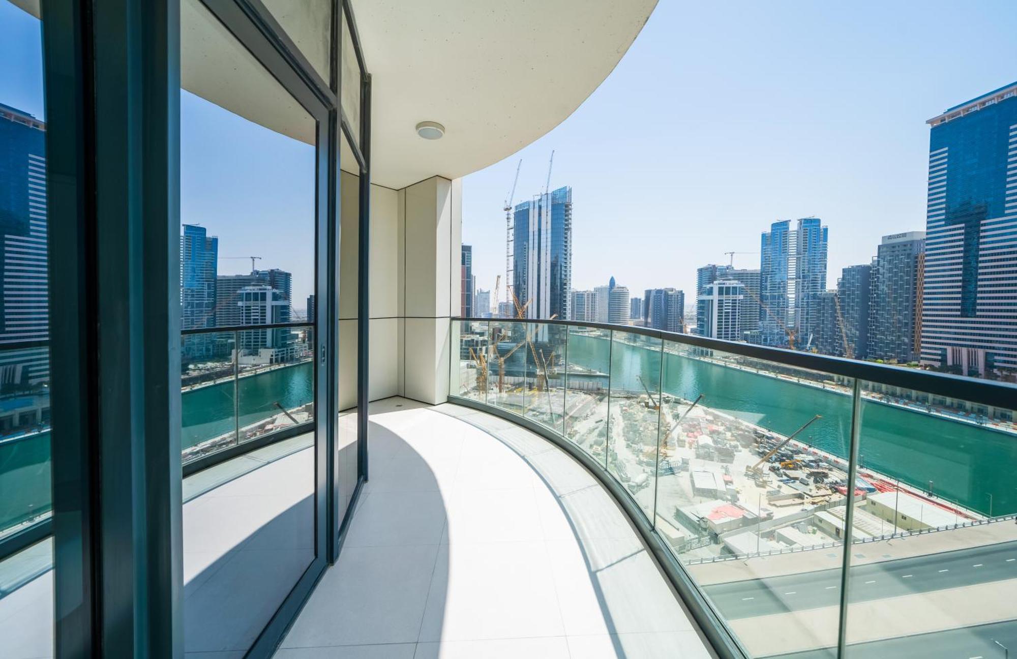 Spacious & Fully Furnished 1br In Zada Apartment Dubai